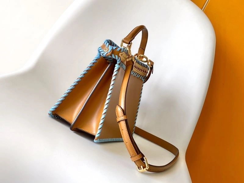 Fendi Peekaboo Bags Breathable 57542