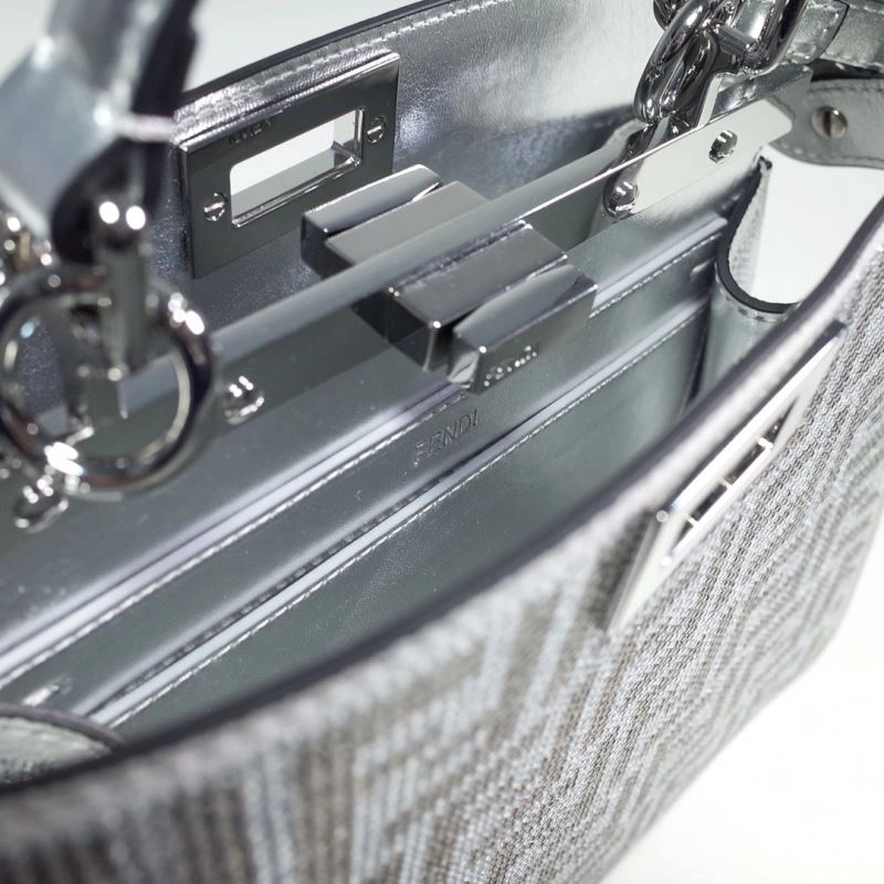 Fendi Peekaboo Bags Breathable 59379