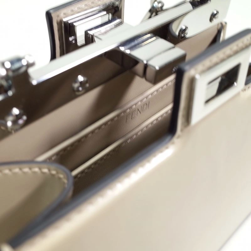 Fendi Peekaboo Bags Classic 59371