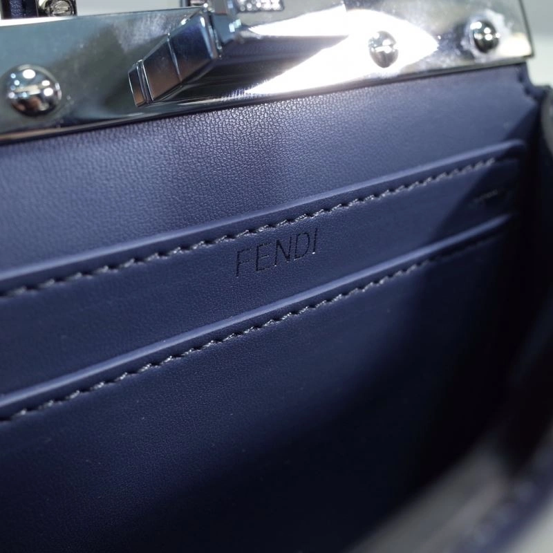 Casual Fendi Peekaboo Bags 59370