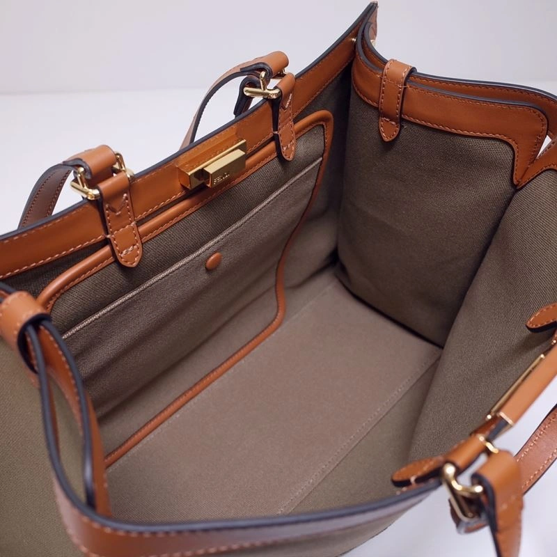Fashionable Fendi Peekaboo Bags 59363