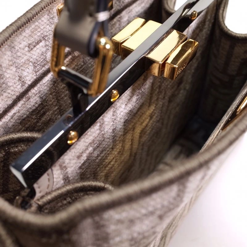 Fendi Peekaboo Bags WeatherProof 59326