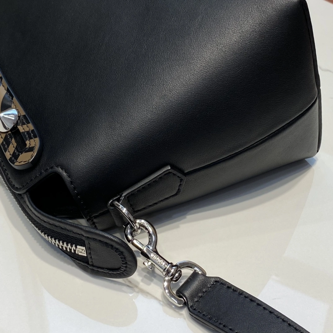 WellDesigned Fendi Pillow Bags 76780