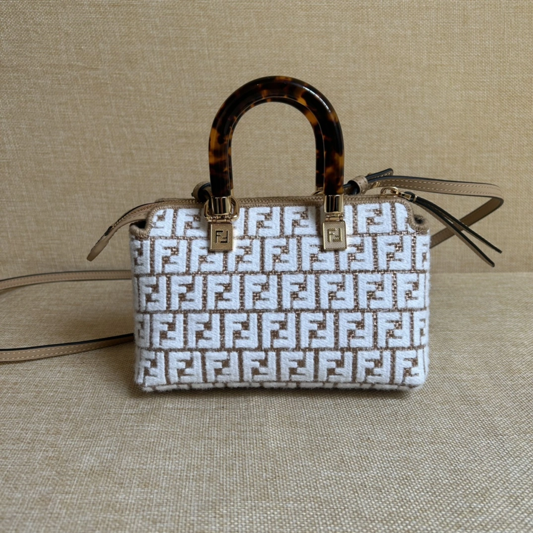 NewStyle Fendi Pillow Bags 76790