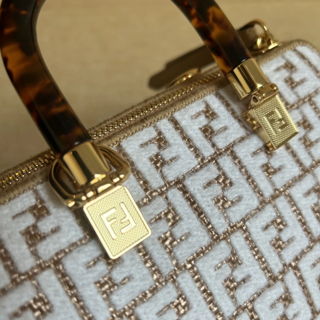 NewStyle Fendi Pillow Bags 76790