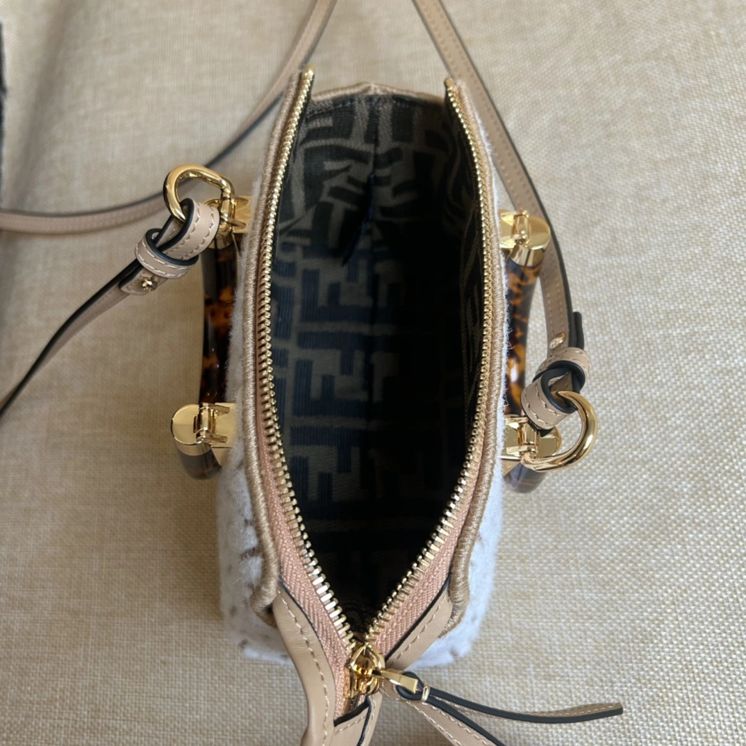 NewStyle Fendi Pillow Bags 76790