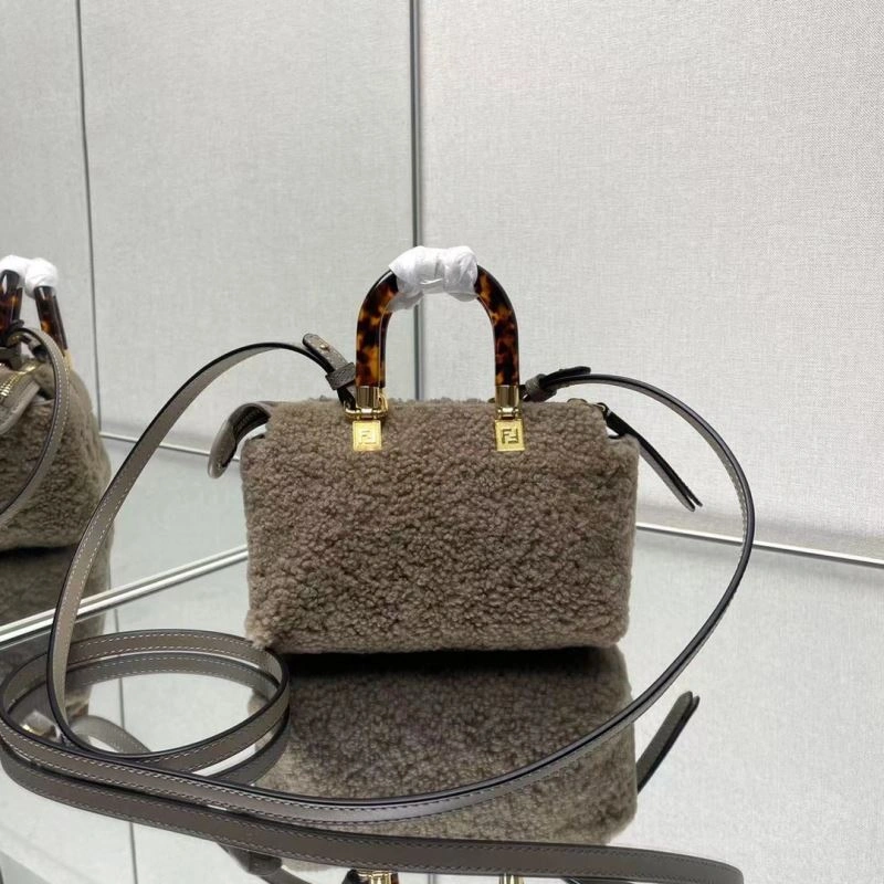 Modern Fendi Pillow Bags 72891