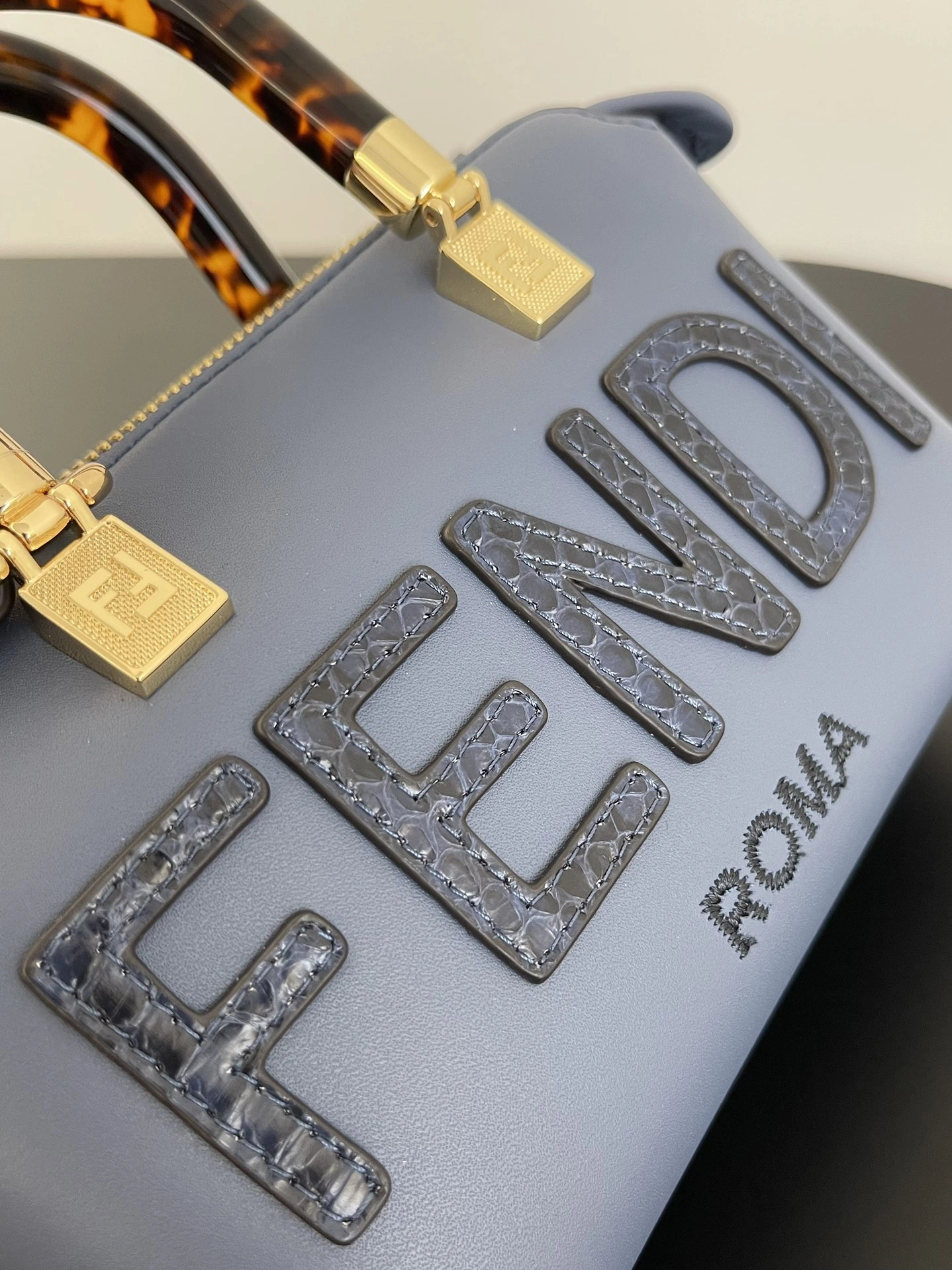 Fendi Pillow Bags Bold 69805
