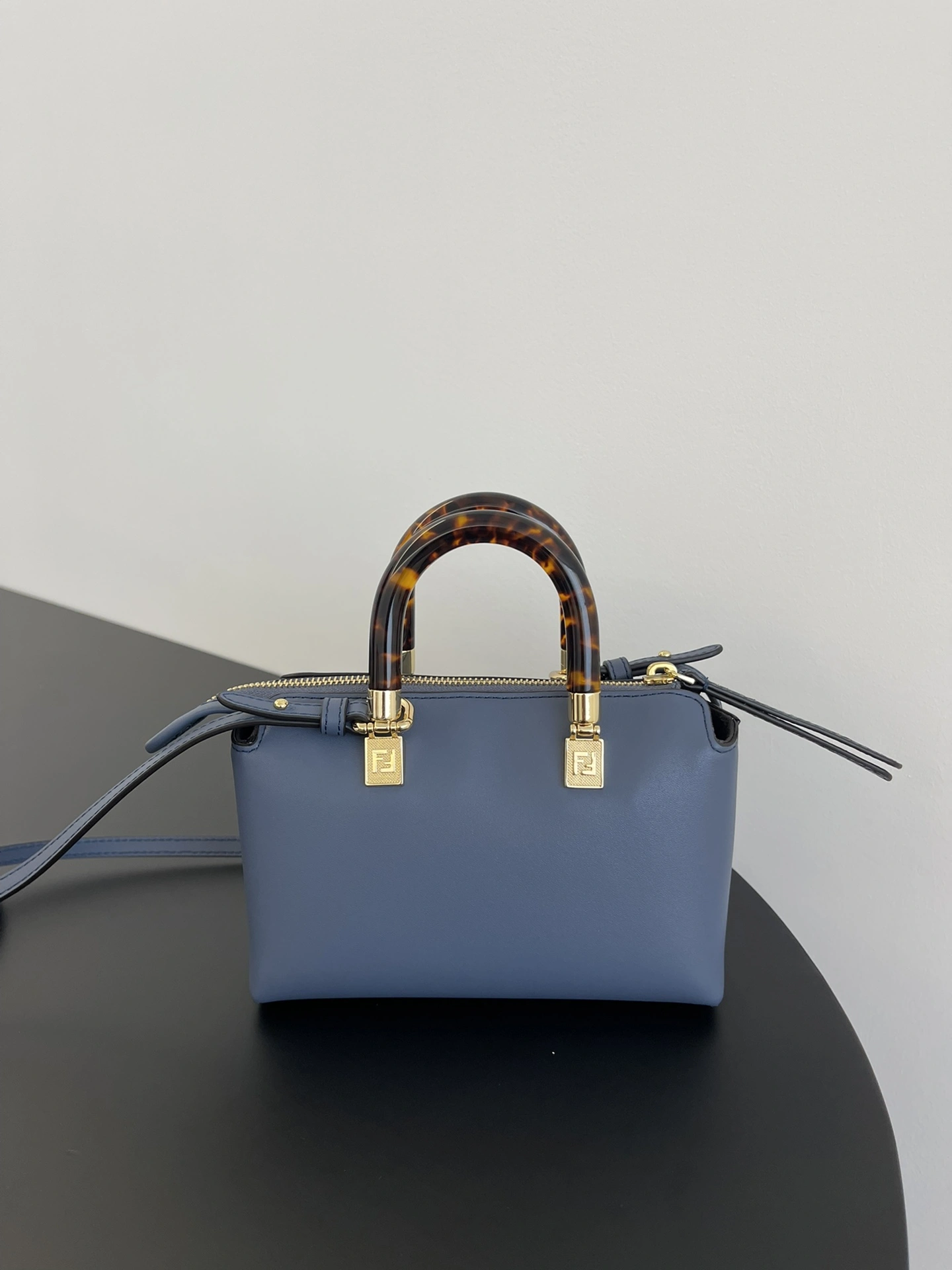 Fendi Pillow Bags Bold 69805