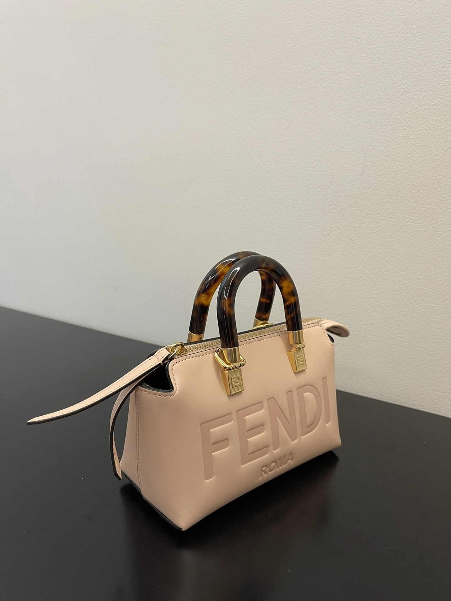 Breathable Fendi Pillow Bags 69842