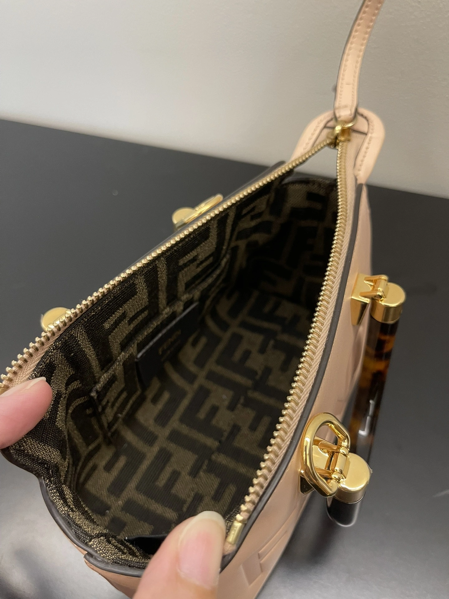 Breathable Fendi Pillow Bags 69842
