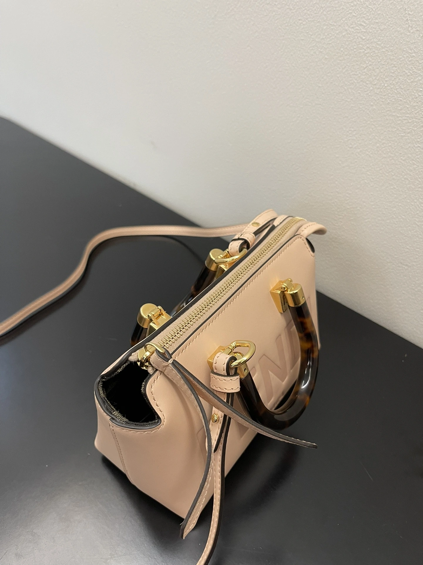 Breathable Fendi Pillow Bags 69842