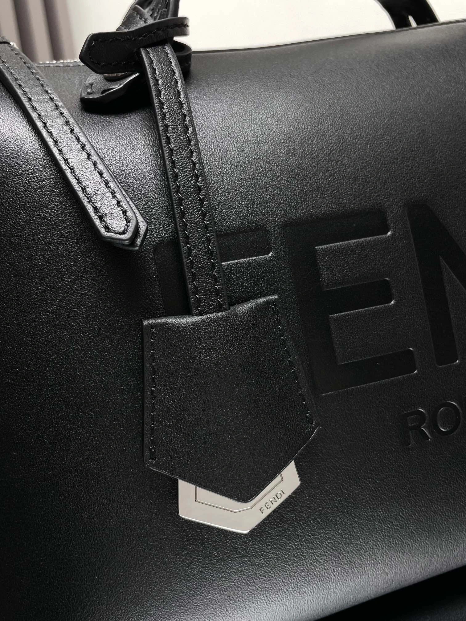 Reliable Fendi Pillow Bags 69812