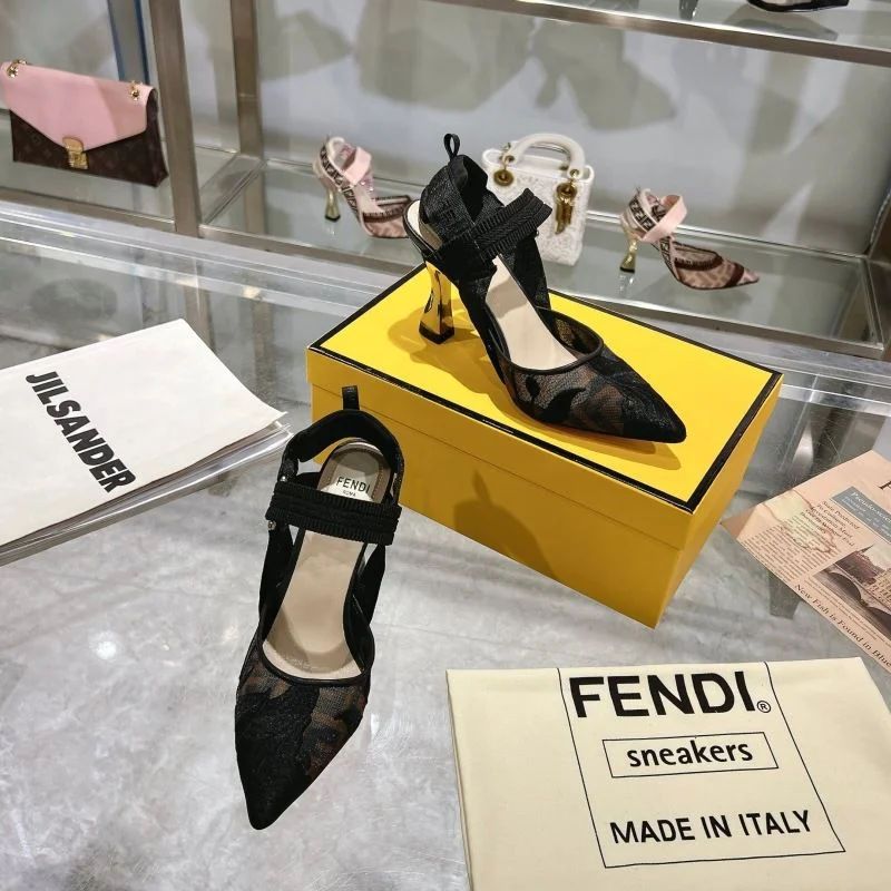 Fendi Sandals Soft 23434