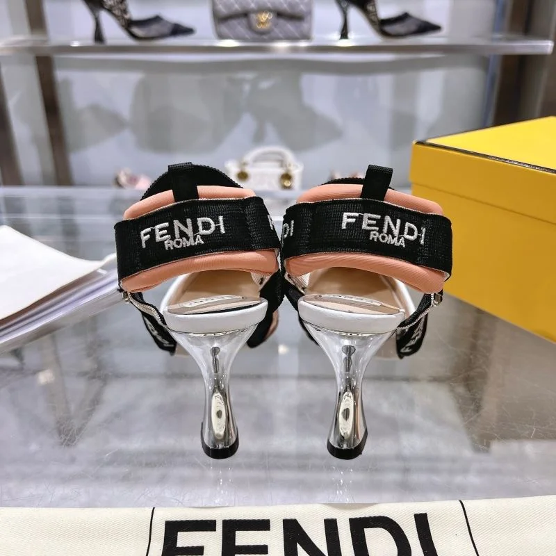Fendi Sandals Chic 23432