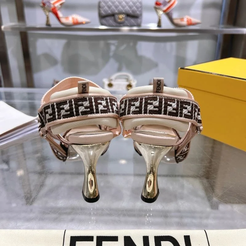 Fendi Sandals Neat 23430