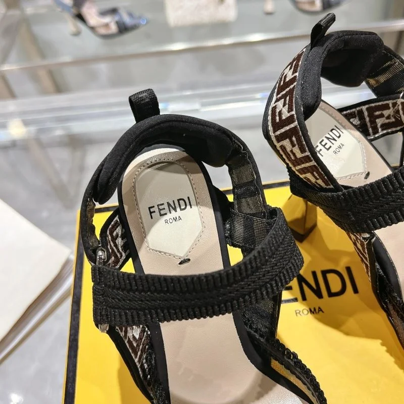 Fendi Sandals FreshLook 23428