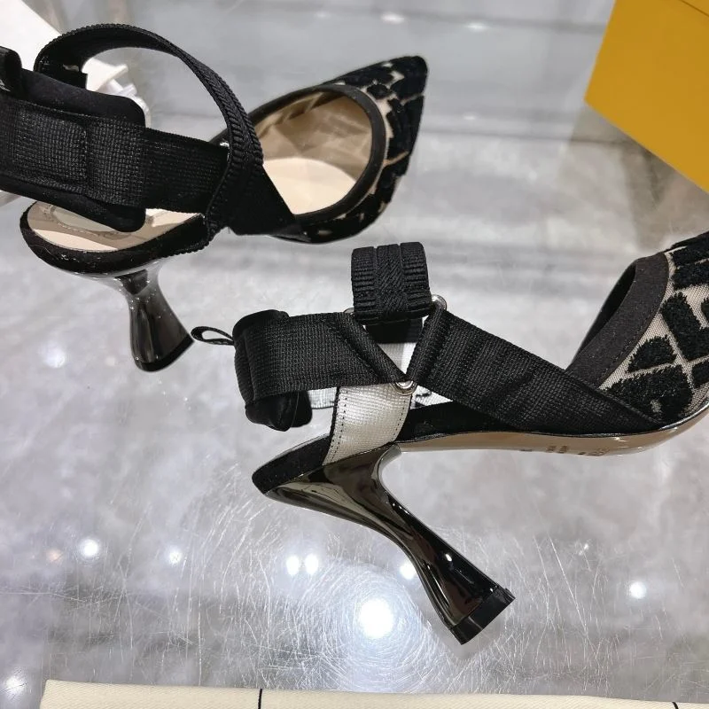 SmoothTexture Fendi Sandals 23427