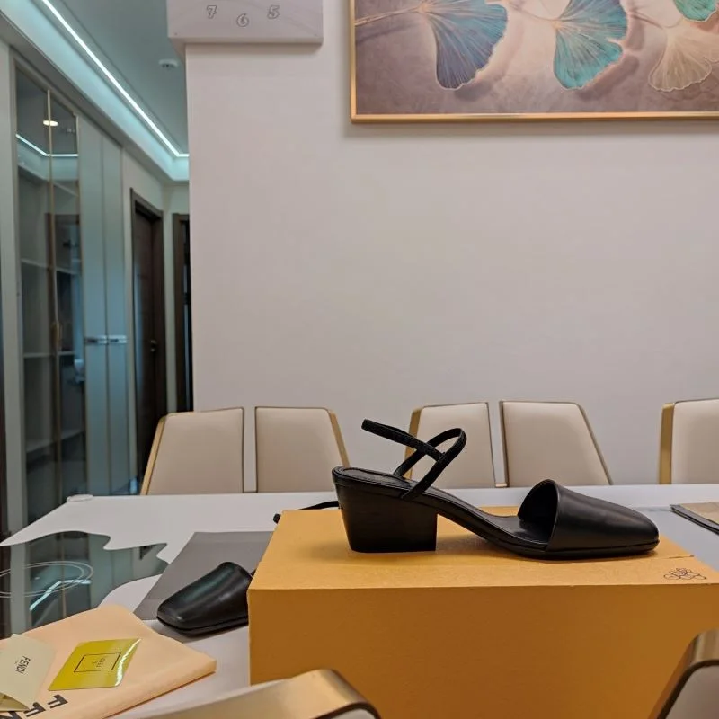 Upgraded Fendi Sandals 23426