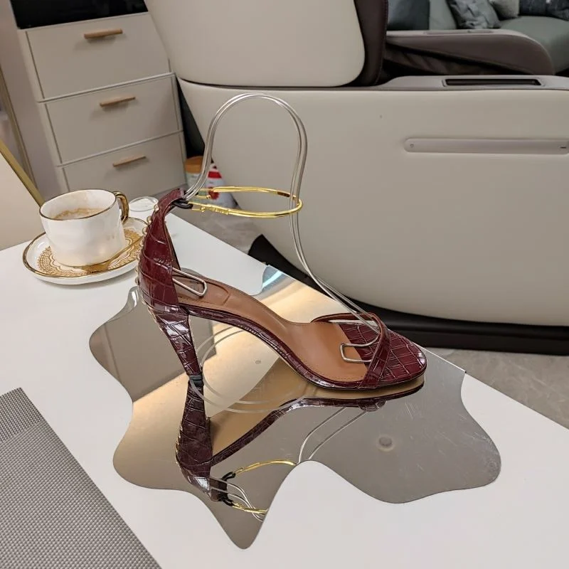 Fendi Sandals Resilient 23425