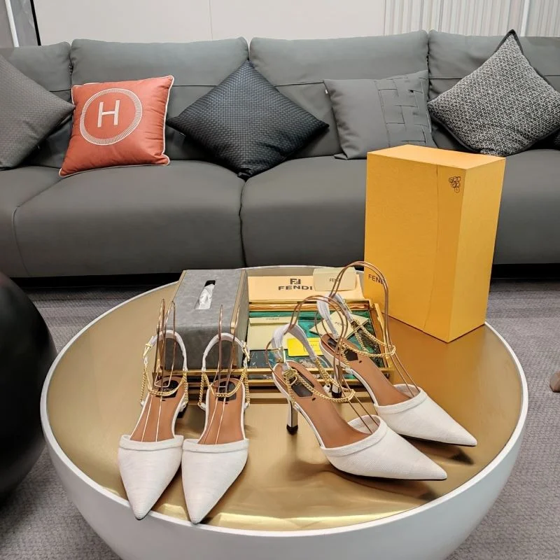 Durable Fendi Sandals 23410