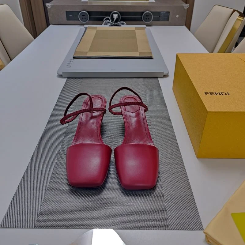 Fendi Sandals Resilient 23415