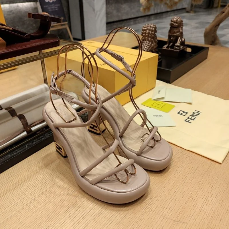 Fendi Sandals Elegant 23422