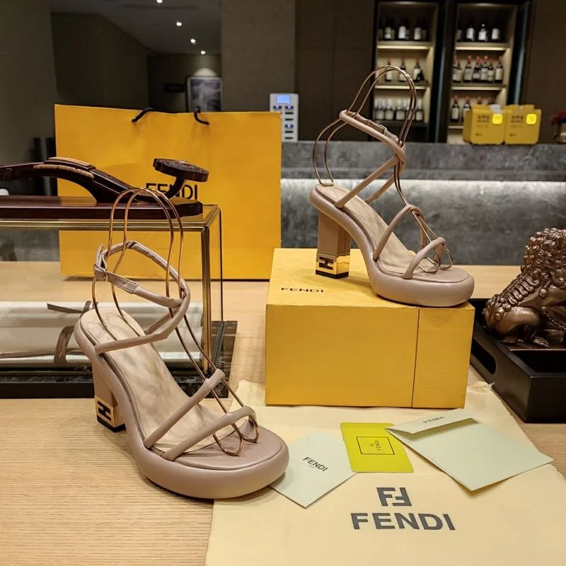 Fendi Sandals Elegant 23422