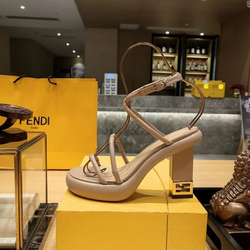 Fendi Sandals Elegant 23422