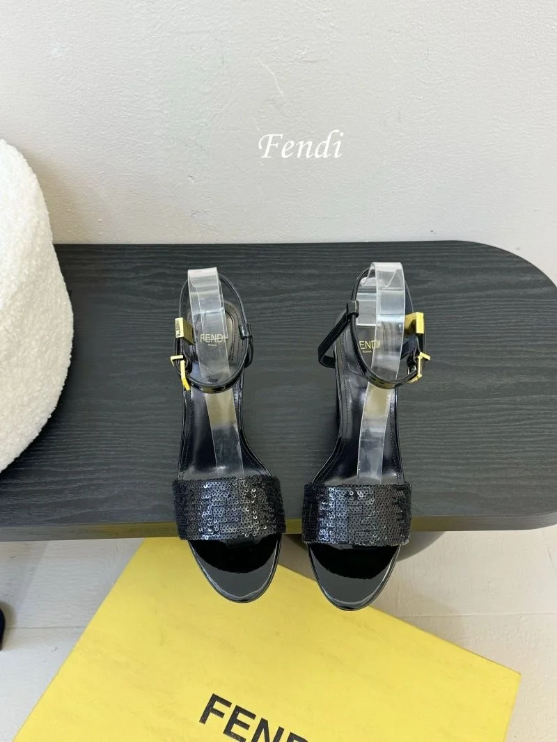 Fendi Sandals Effortless 23752