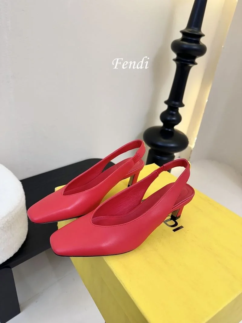 Fendi Sandals RelaxedFit 23751