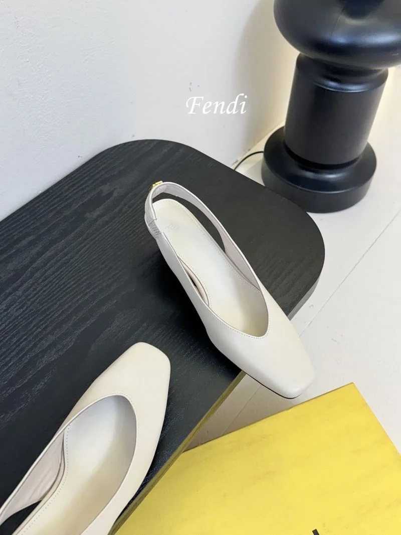 Fendi Sandals Timeless 23737