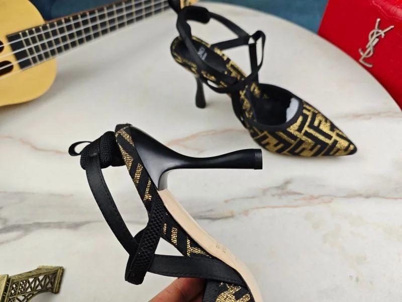 Fendi Sandals EasyMatch 23738