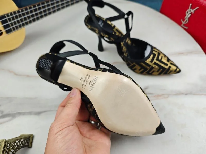 Fendi Sandals EasyMatch 23738