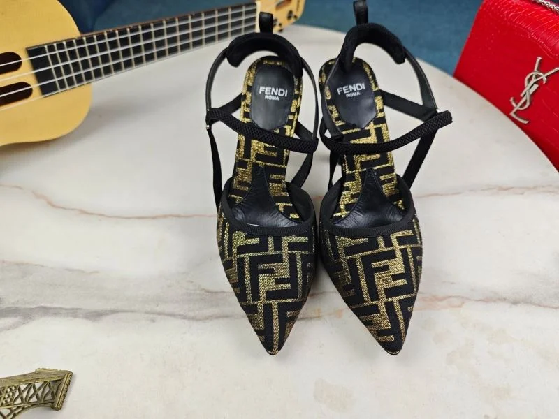 Fendi Sandals EasyMatch 23738