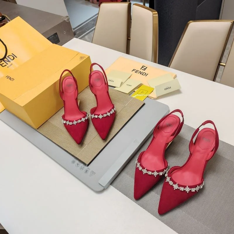 Unisex Fendi Sandals 23742