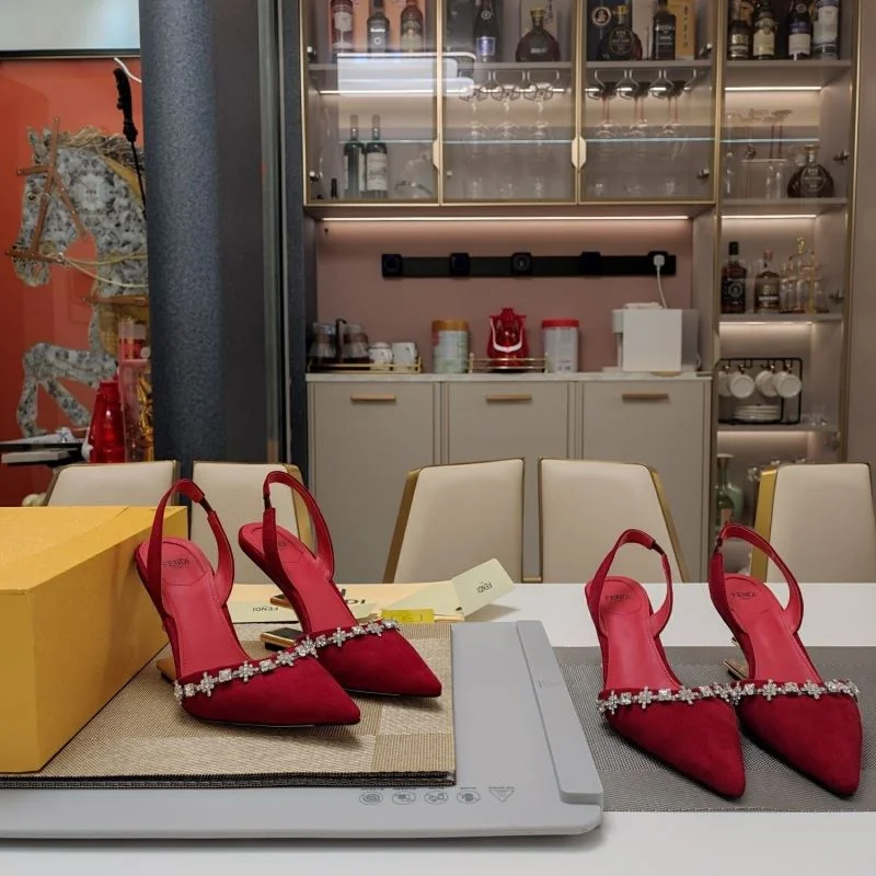 Unisex Fendi Sandals 23742