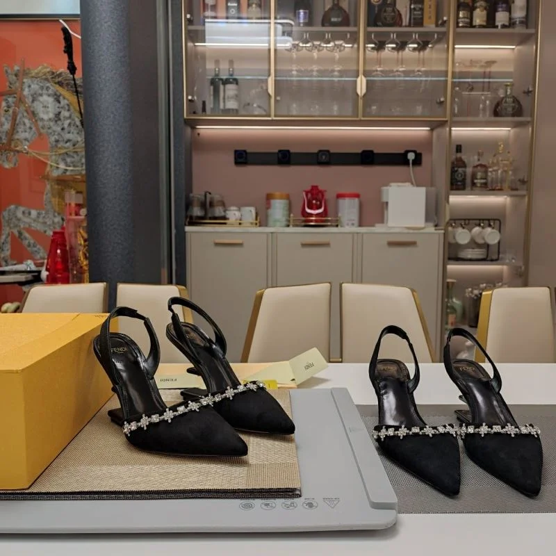Fendi Sandals SmartChoice 23726