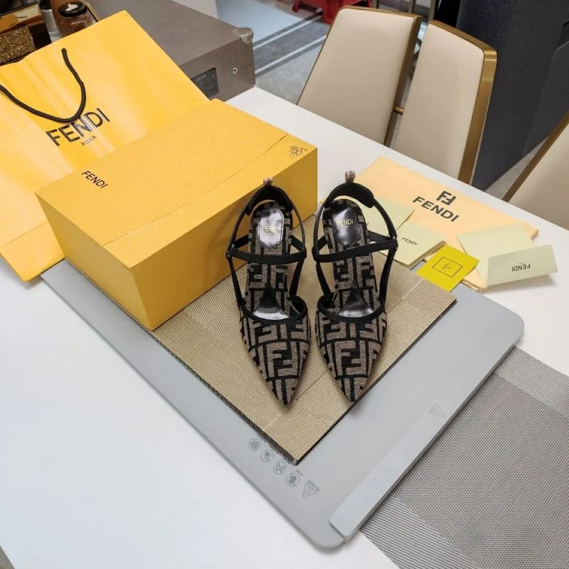MoistureWicking Fendi Sandals 23720
