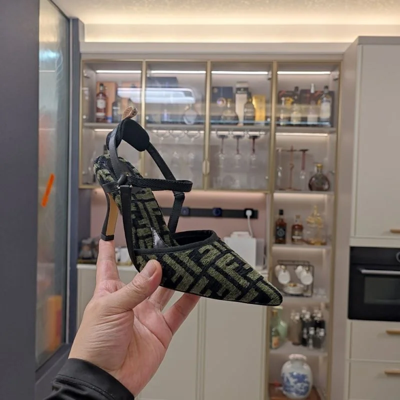 Fendi Sandals SmartChoice 23725