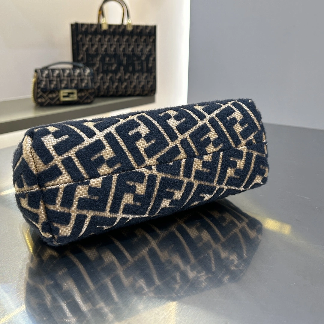 Sporty Fendi Satchel Bags 76805