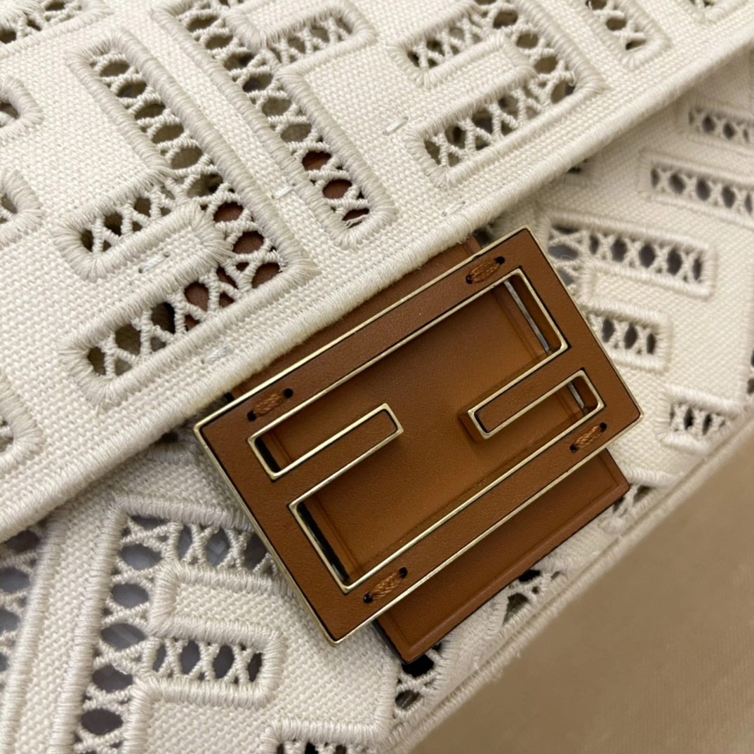 Fendi Satchel Bags SmartChoice 76796