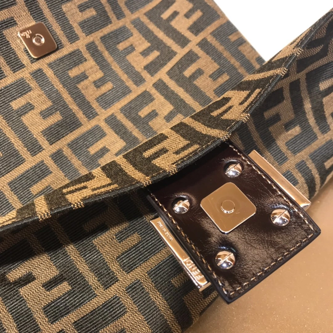 Fendi Satchel Bags Sporty 76777