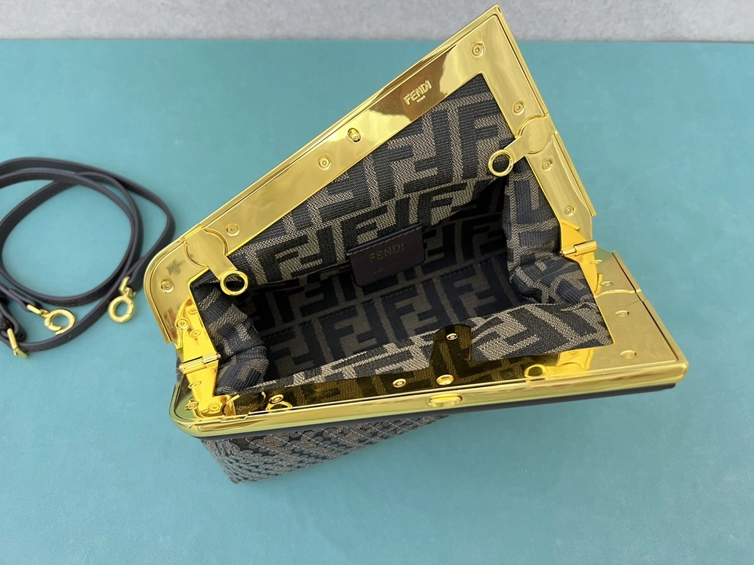 Fendi Satchel Bags Bright 76774