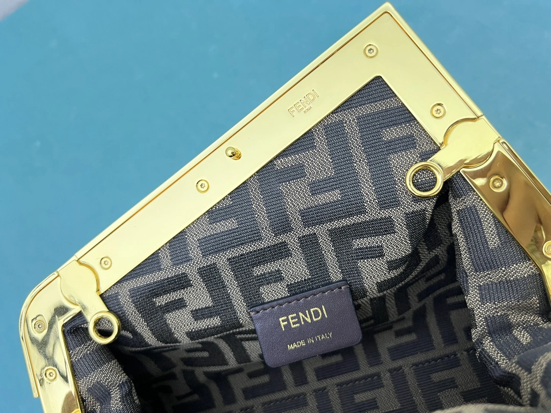 Fendi Satchel Bags Bright 76774