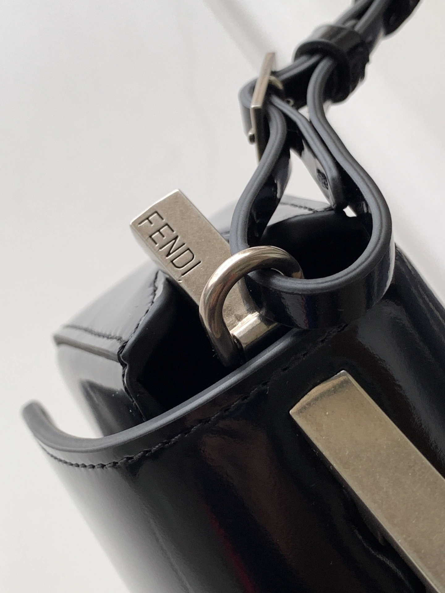 Reliable Fendi Satchel Bags 76773