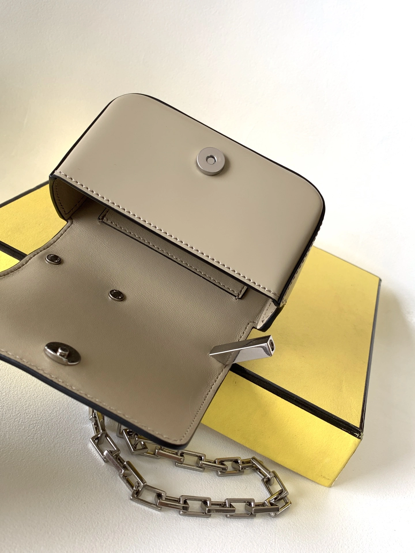 Fendi Satchel Bags UrbanChic 76765