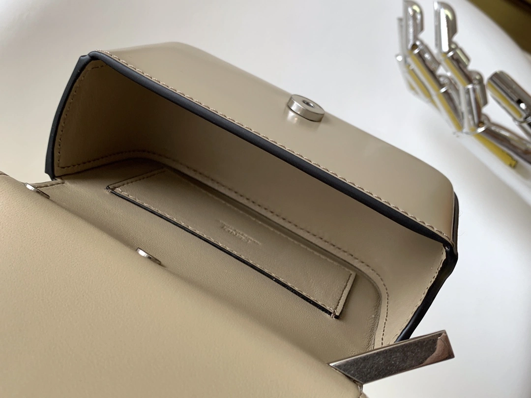 Fendi Satchel Bags UrbanChic 76765
