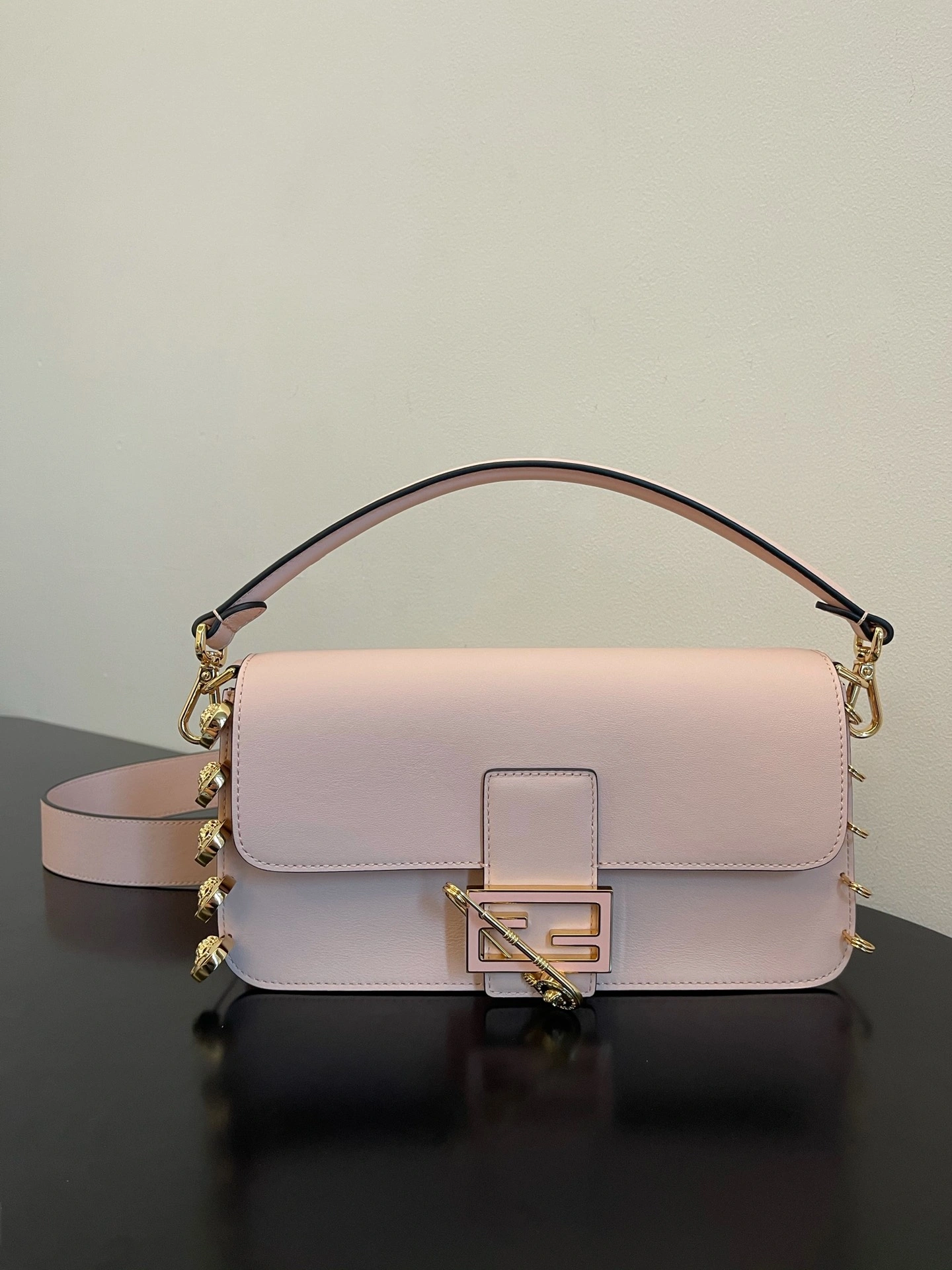 Fendi Satchel Bags Durable 76754