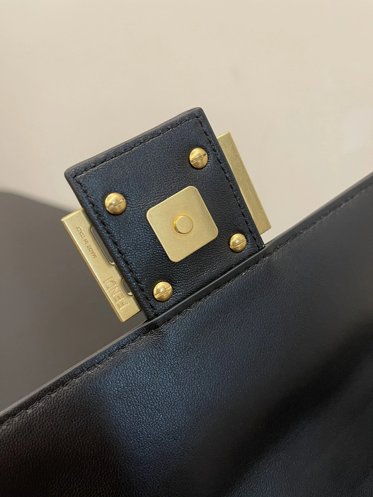 Thermal Fendi Satchel Bags 76758